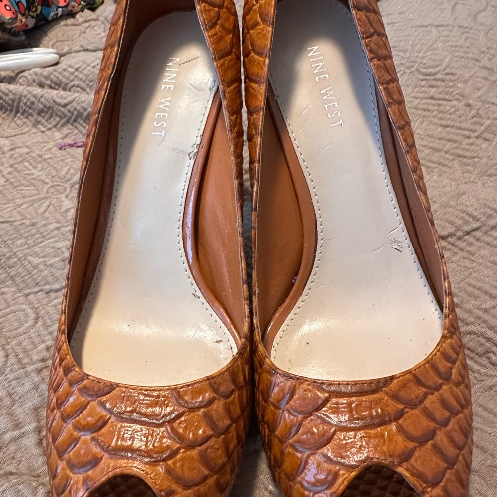 Nine West Women's Tan Peep-Toe Textured High Heels - Picture 7 of 7